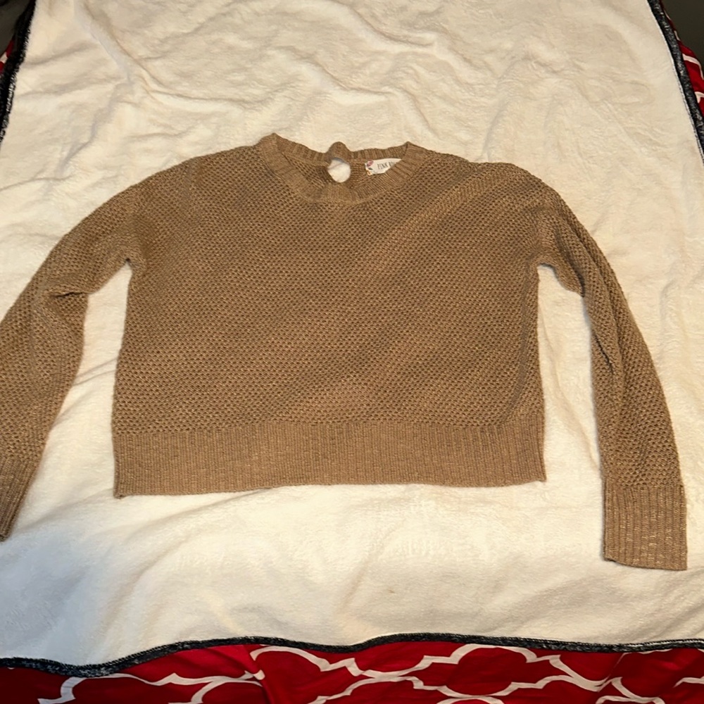 Women’s soft crop sweater